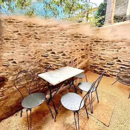 Διαμέρισμα Fisherman's House With Garden Κολιούρ